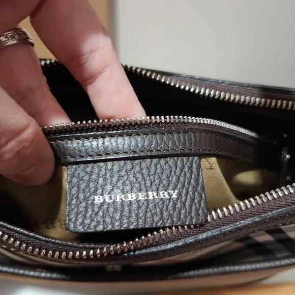 ❌️SOLD❌️Burberry Vintage Small Shoulder Bag - Picture 11 of 13